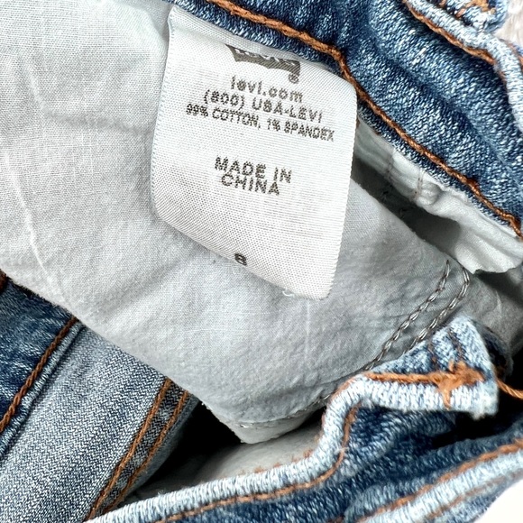 Levi’s 515 Bermuda Denim Cuffed Shorts size 8 - Picture 3 of 13